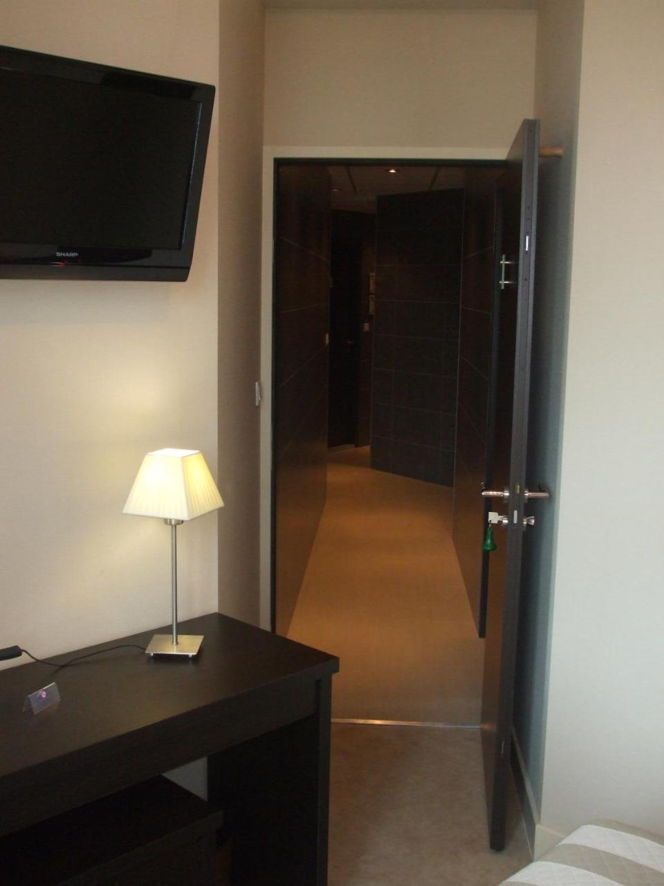 Hotel Le Relais Saint-Quentin-les-Anges Zewnętrze zdjęcie